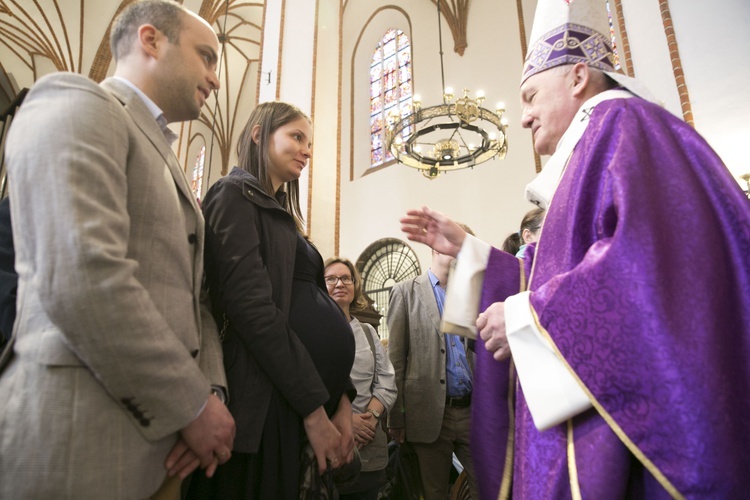 Kardynał Nycz pobłogosławił wszystkie dzieci