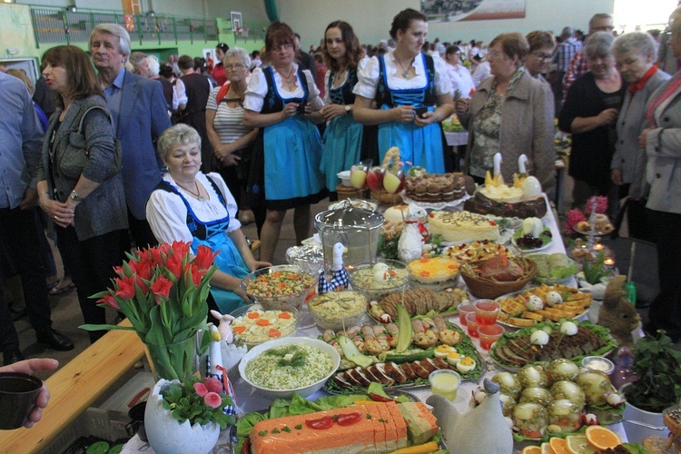 Wielkanocne stoły. Wystawa w Głogówku