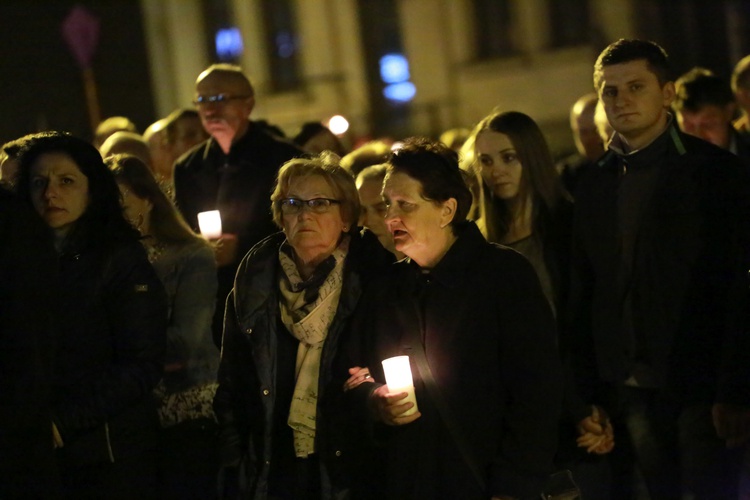 Papieska droga krzyżowa w Dębicy