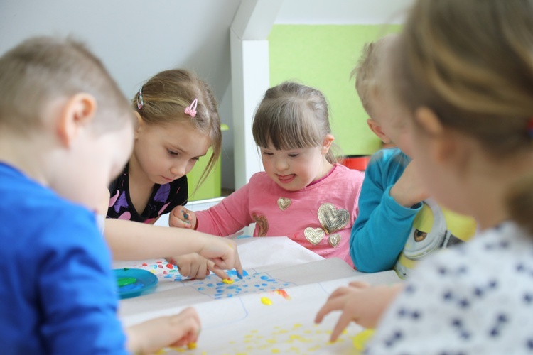 Dzień Osób z Zespołem Downa w przedszkolu Bajkowy Dworek w Chybiu