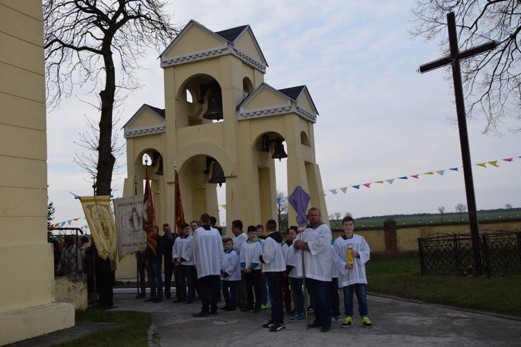 Powitanie ikony MB Częstochowskiej w Trębkach