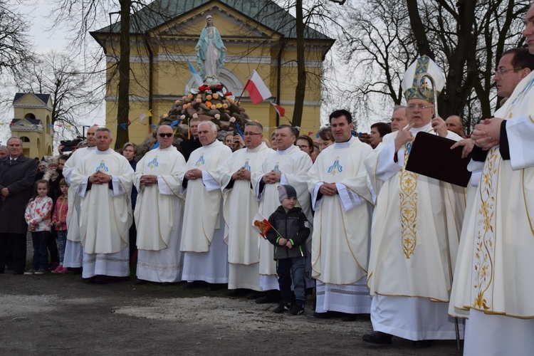 Powitanie ikony MB Częstochowskiej w Trębkach