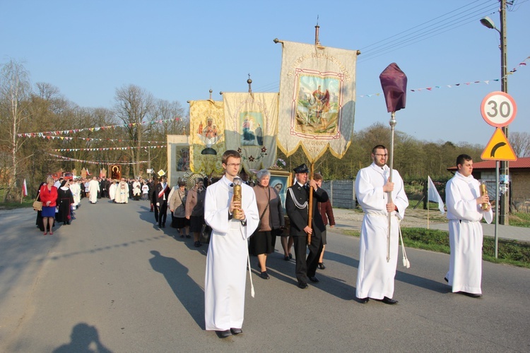 Powitanie ikony MB Częstochowskiej w Oporowie