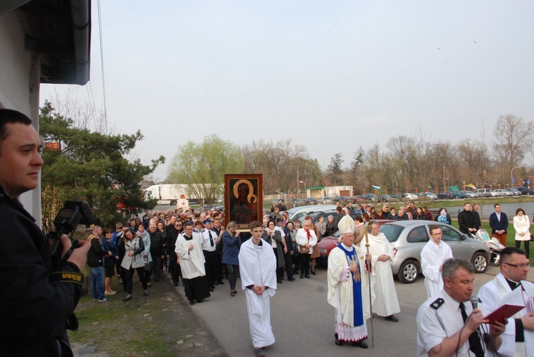 Powitanie ikony MB Częstochowskiej w Bedlnie