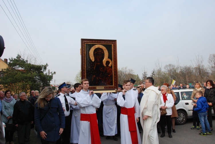 Powitanie ikony MB Częstochowskiej w Bedlnie