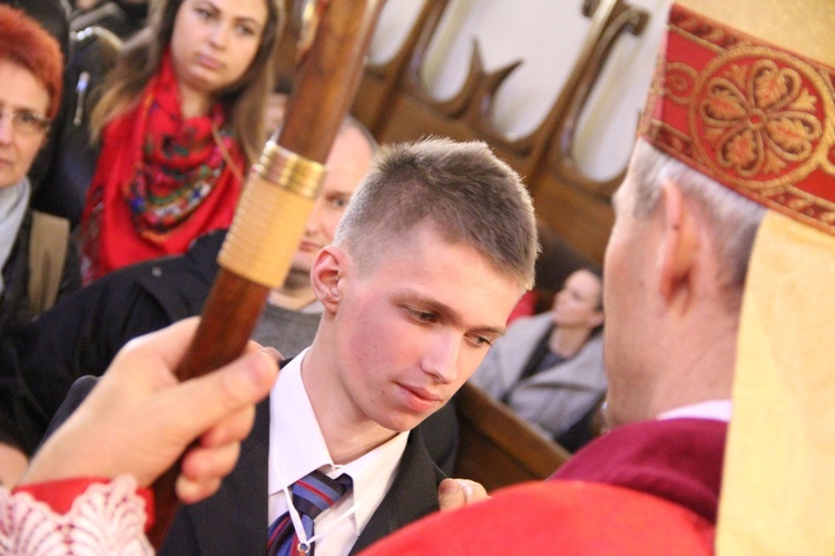 Bierzmowanie w bazylice św. Małgorzaty w Nowym Sączu cz. 1