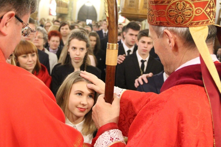 Bierzmowanie w bazylice św. Małgorzaty w Nowym Sączu cz. 2