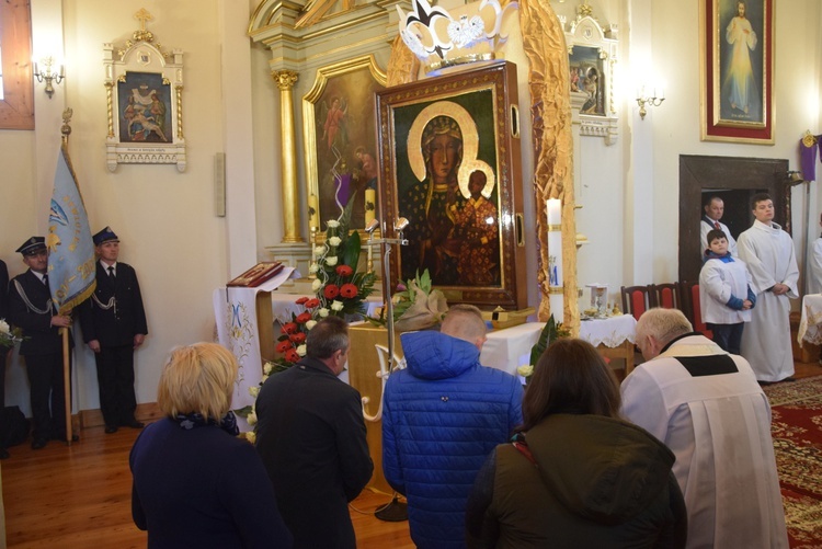 Powitanie ikony MB Częstochowskiej w Pleckiej Dąbrowie