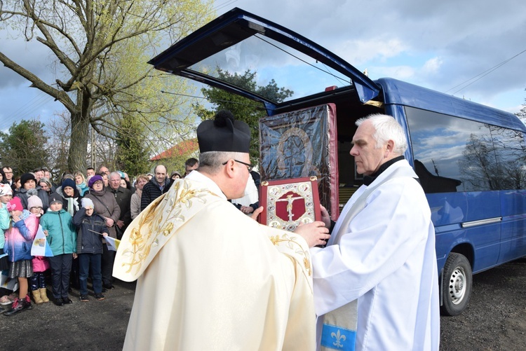 Powitanie ikony MB Częstochowskiej w Pleckiej Dąbrowie