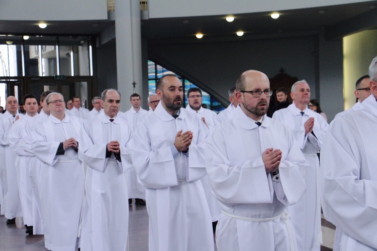 Błogosławieństwo nowych nadzwyczajnych szafarzy Eucharystii - 08.04.2017