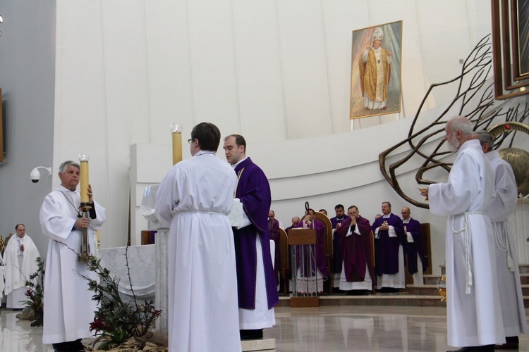 Błogosławieństwo nowych nadzwyczajnych szafarzy Eucharystii - 08.04.2017