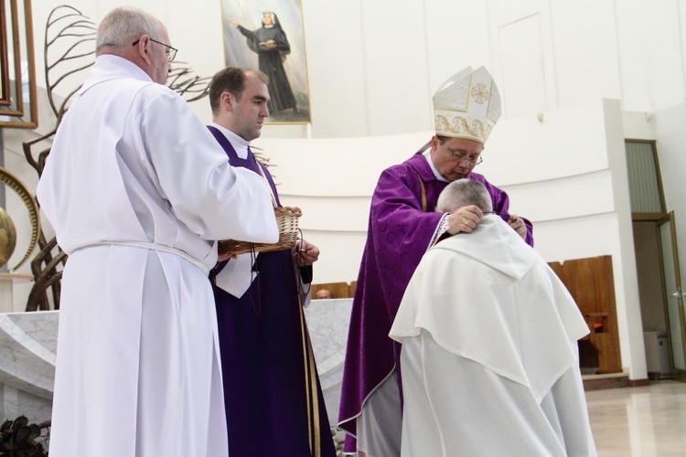 Błogosławieństwo nowych nadzwyczajnych szafarzy Eucharystii - 08.04.2017