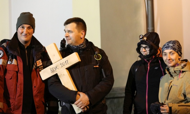 Na andrychowskiej EDK nie zabrakło ks. Michała Gajzlera (pierwszy z lewej)