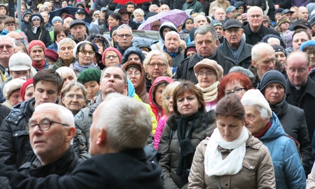 Krzyż na ulicach Bielska-Białej