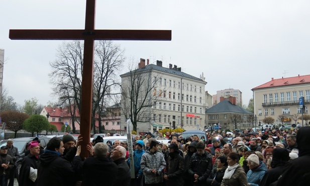 Krzyż na ulicach Bielska-Białej