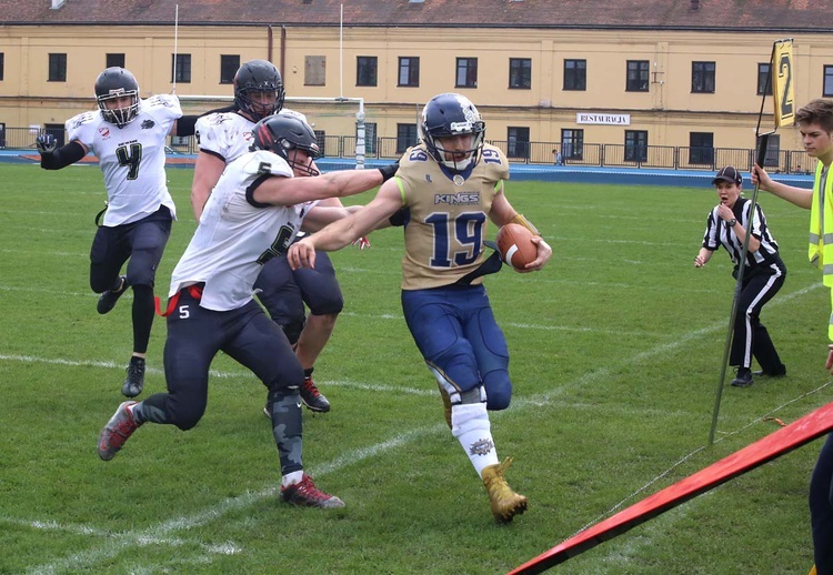 "Wilki Łódzkie" vs. "Kraków Football Kings"