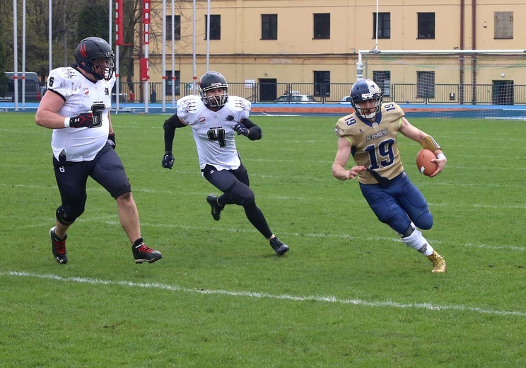 "Wilki Łódzkie" vs. "Kraków Football Kings"