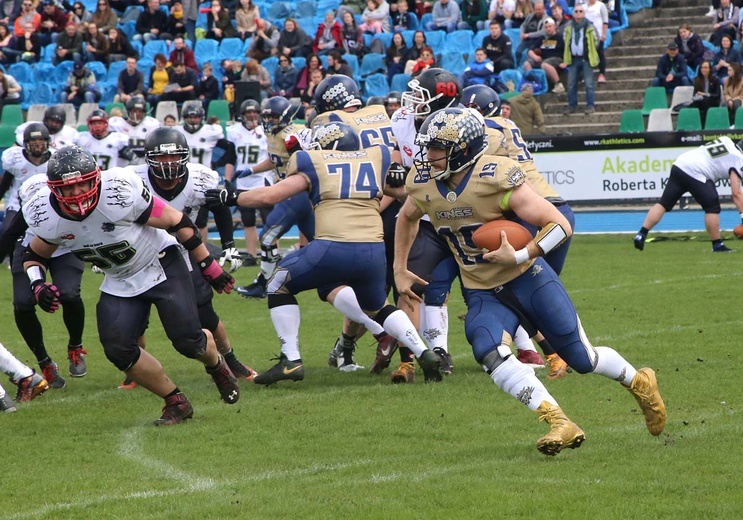 "Wilki Łódzkie" vs. "Kraków Football Kings"