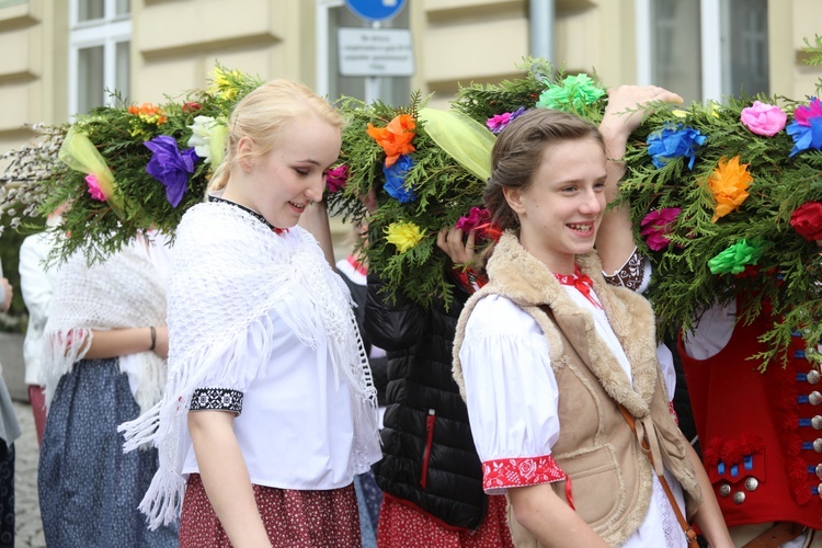 Niedziela Palmowa młodych w bielskiej katedrze - 2017