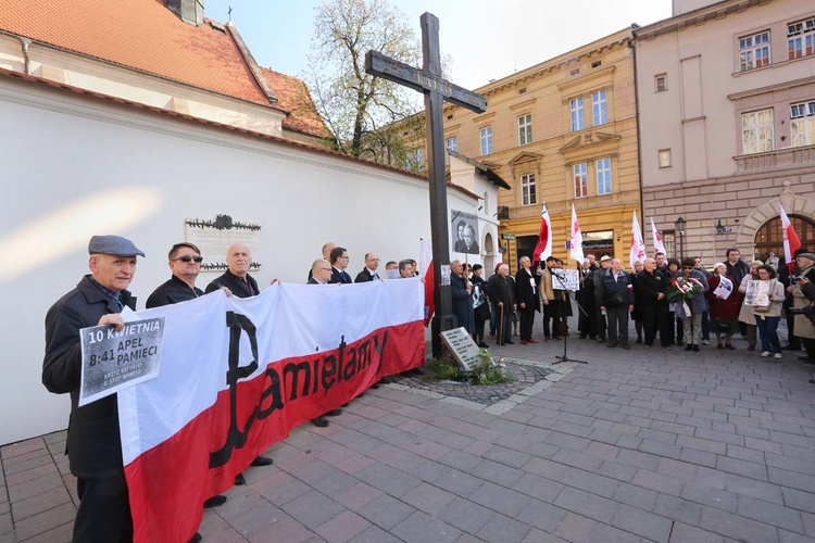 Andrzej Duda 10 kwietnia na Wawelu