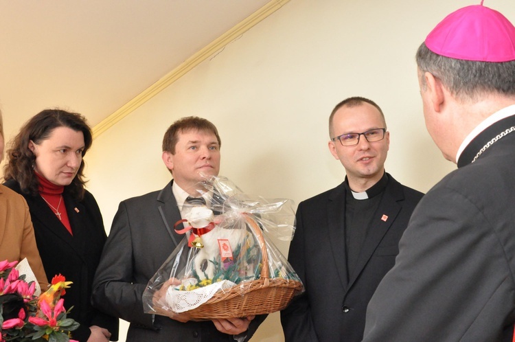 Świeccy składają życzenia bp. Jeżowi