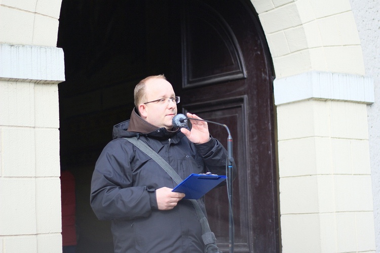 Droga Krzyżowa na kalwarii w Wielki Piątek