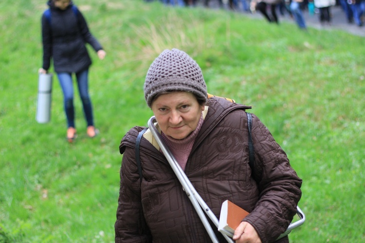 Droga Krzyżowa na kalwarii w Wielki Piątek