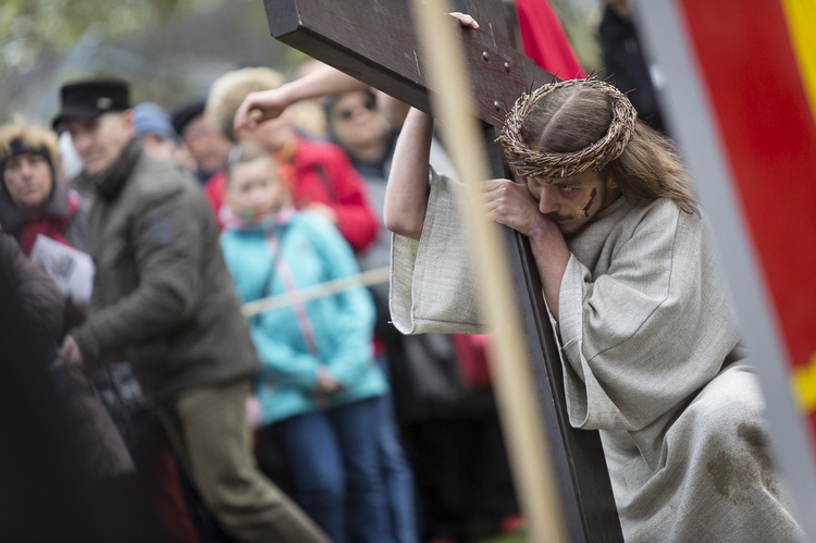 Wielkopiątkowe Misterium w Piekarach Śląskich