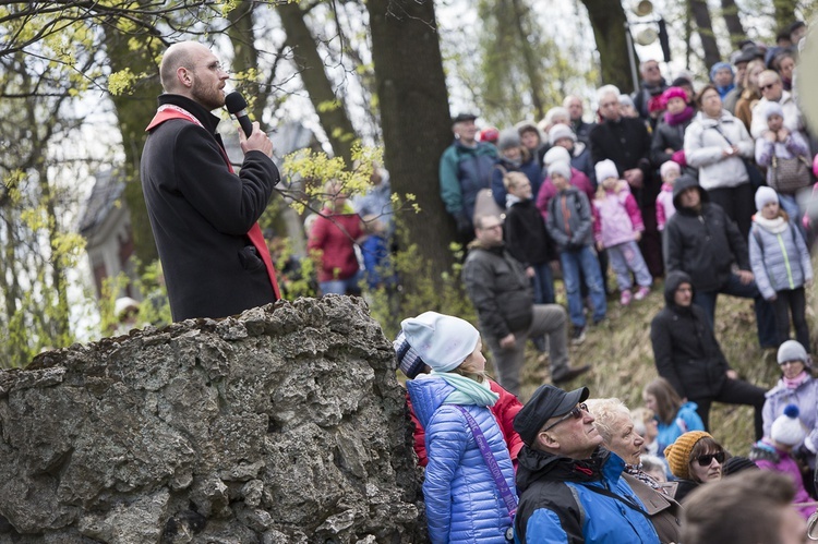 Wielkopiątkowe Misterium w Piekarach Śląskich