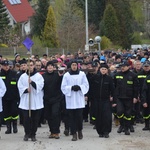 Droga krzyżowa na Święty Krzyż 