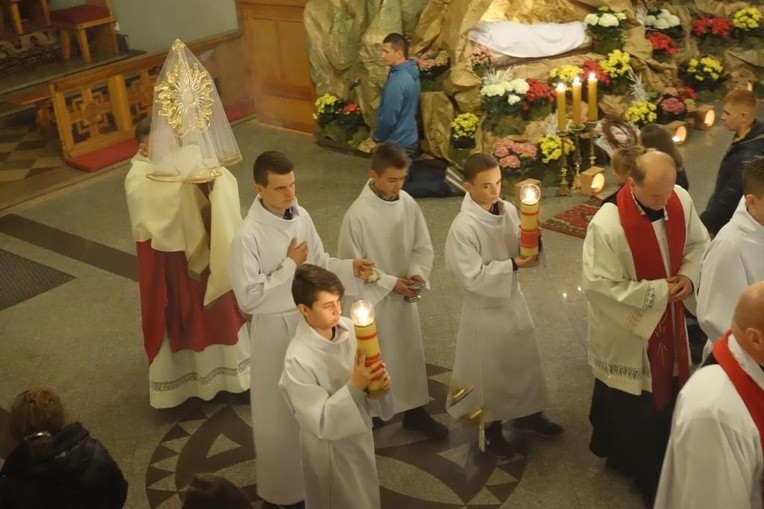 Liturgia Wielkiego Piątku w Poroninie 