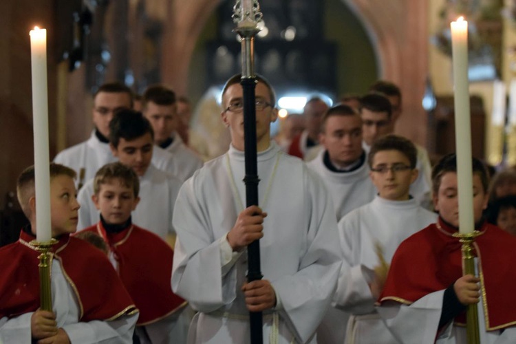 Wielki Piątek. Liturgia Męki Pańskiej w katedrze