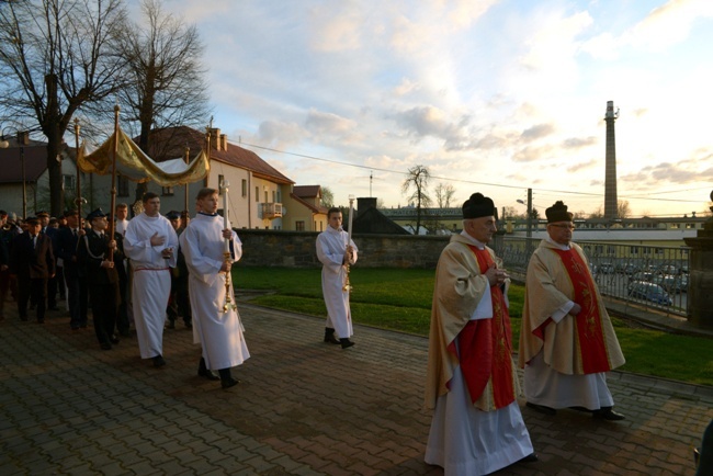 Procesja rezurekcyjna w Opocznie