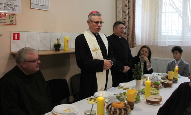 Caritas zaprasza do wielkanocnego stołu