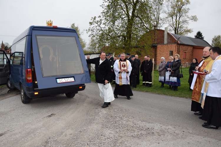 Powitanie ikony MB Częstochowskiej w Kaszewach Kościelnych