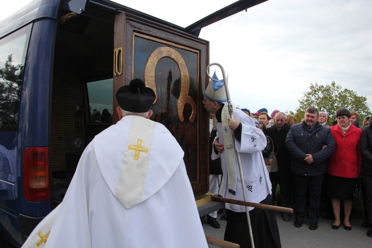 Powitanie ikony MB Częstochowskiej w Strzegocinie