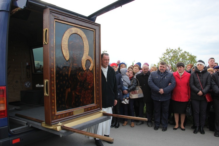 Powitanie ikony MB Częstochowskiej w Strzegocinie