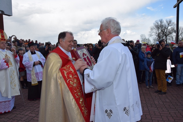 Powitanie ikony MB Częstochowskiej w Kutnie-Dybowie