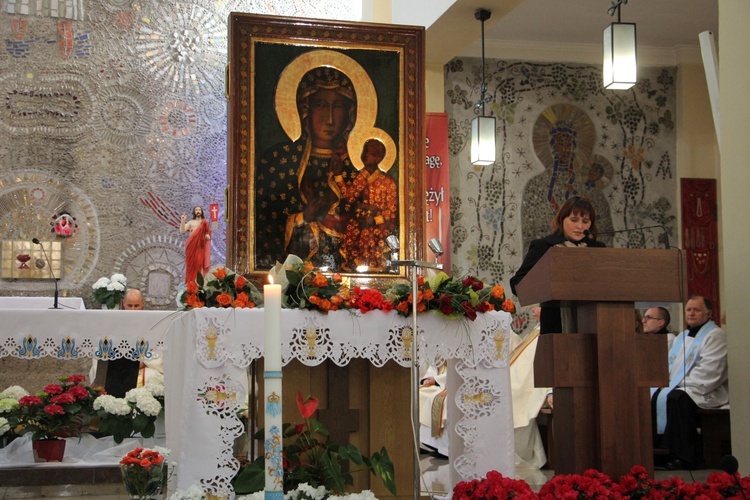 Powitanie ikony MB Częstochowskiej w Kutnie-Woźniakowie