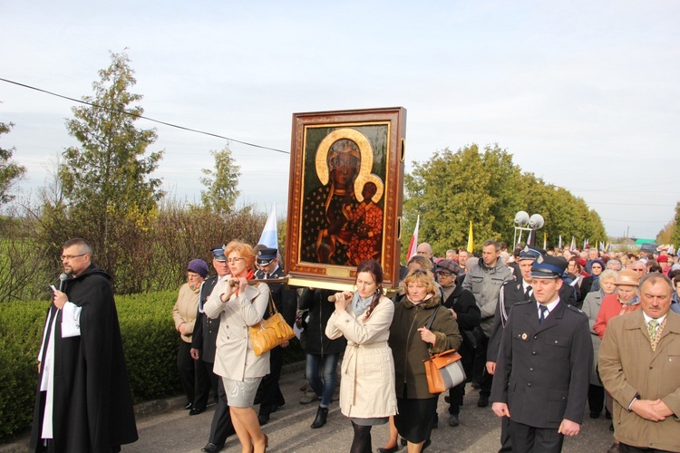 Powitanie ikony MB Częstochowskiej w Kutnie-Woźniakowie