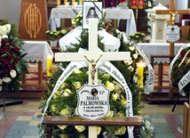 ▲	Wśród pochowanych w Świebodzicach była 9-letnia Marysia Palmowska.