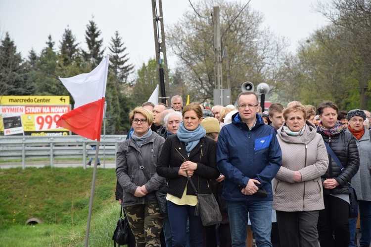 Powitanie ikony MB Częstochowskiej w parafii św. Jadwigi w Kutnie