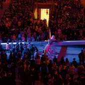 Tauron Arena. Jedenaście tysięcy gimnazjalistów na rekolekcjach.