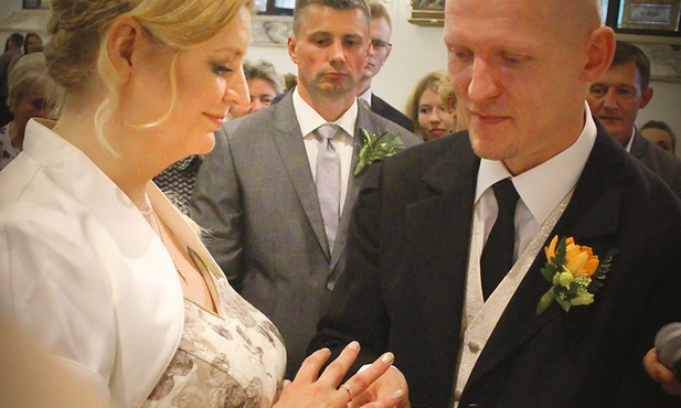 Renata i Marek Panasewiczowie zawarli sakramentalne małżeństwo w czerwcu ubiegłego roku.