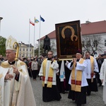 Powitanie ikony MB Częstochowskiej w parafii św. Wawrzyńca w Kutnie