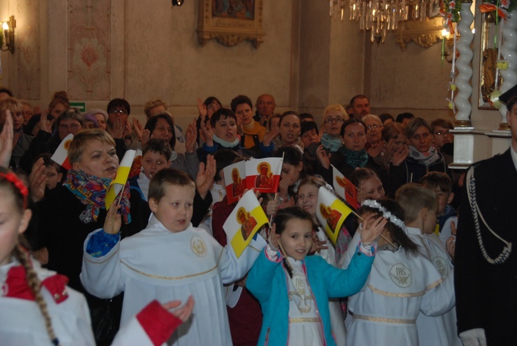 Powitanie ikony MB Częstochowskiej w Łaniętach