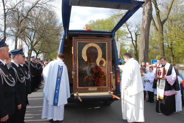 Powitanie ikony MB Częstochowskiej w Łaniętach