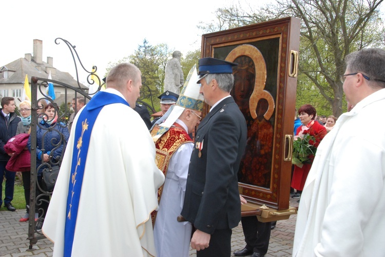 Powitanie ikony MB Częstochowskiej w Łaniętach