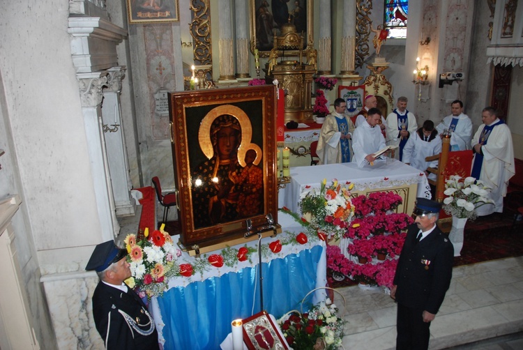 Powitanie ikony MB Częstochowskiej w Łaniętach