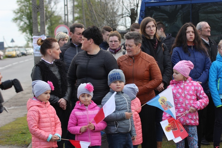 Powitanie ikony MB Częstochowskiej w Łaniętach